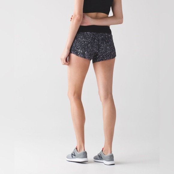 Lululemon Fast As Light Short - size 4 - 3”
Splatter White Black / Black - Picture 2 of 12